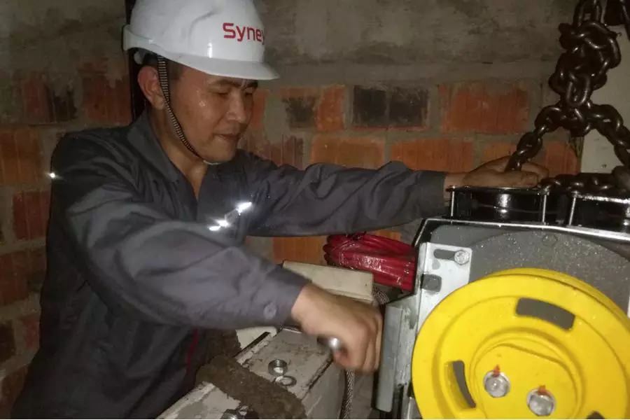 炎炎夏日：高溫下的堅守—《電梯人倡議書》，幫忙傳遞一下,一位也行!