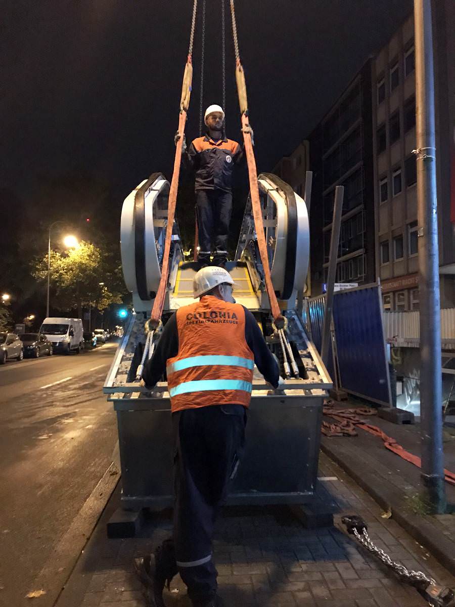 品牌實(shí)力鑄造歐洲經(jīng)典-德國(guó)科隆地鐵大高度公交型自動(dòng)扶梯項(xiàng)目順利交付安裝