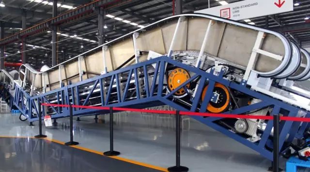 丹麥-哥本哈根公共交通型鈦金斜扶手自動(dòng)扶梯