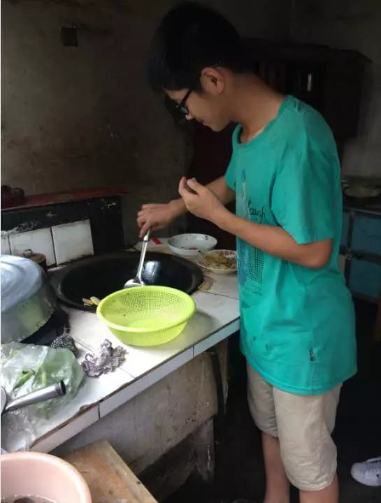 點(diǎn)滴積累，傳遞真情-西尼愛心階梯幫扶困難學(xué)生第三次仙居行